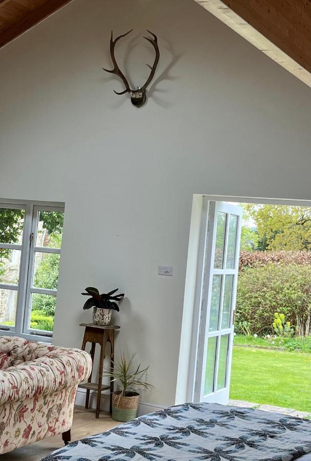 The Billiard Room - Cosy Country Retreat Abergavenny ภายนอก รูปภาพ